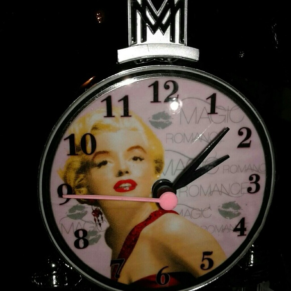 Clock - Picture 7 of 8